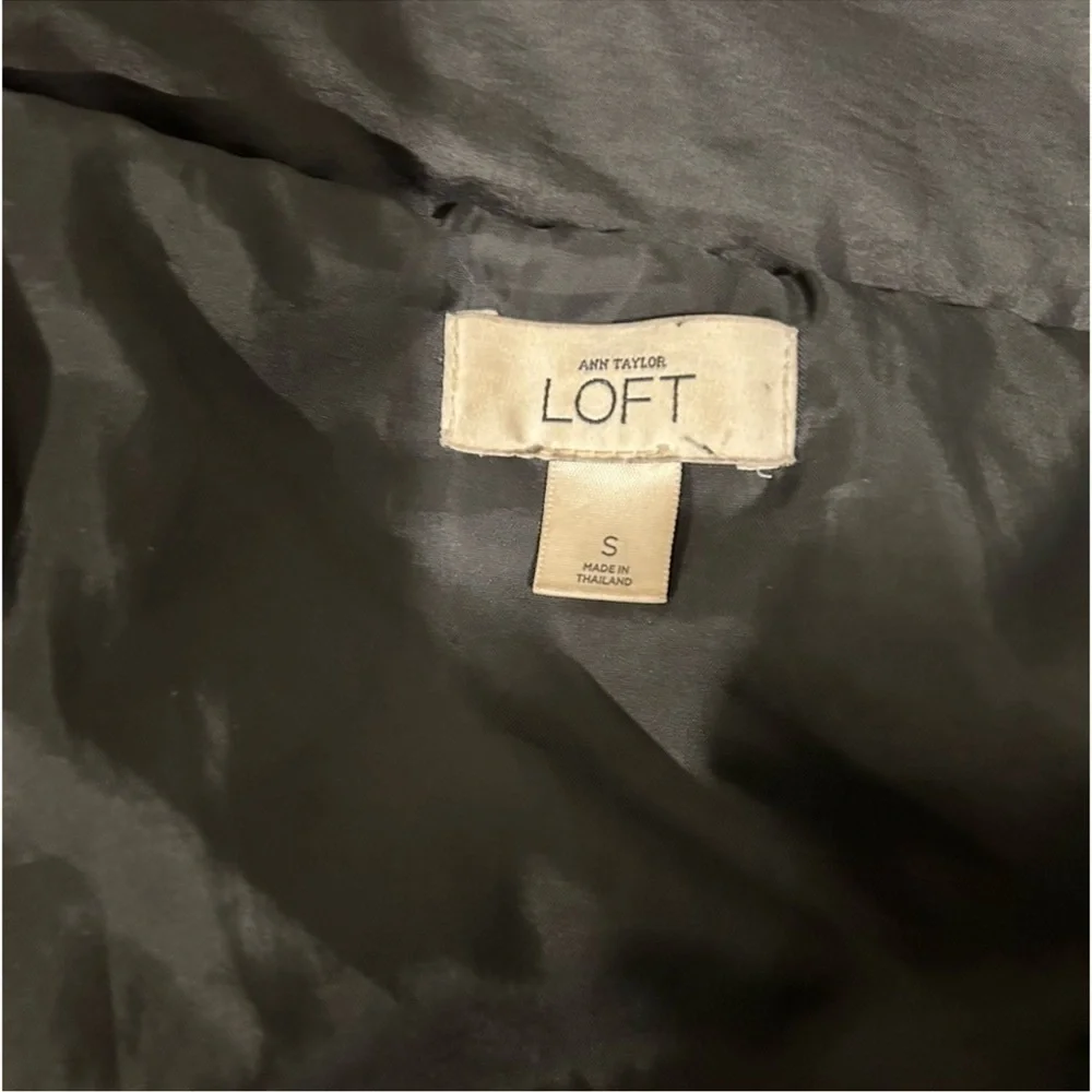 LOFT Down Filled Black 3/4 Length Puffy Winter Coat Women’s Size Small VGC